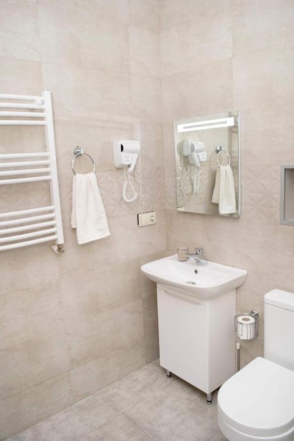 4 Rooms Sighnaghi Bagian luar foto